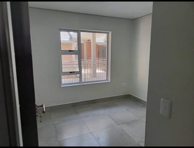 2 BEDROOM APARTMENT FOR SALE IN GEORGE CENTRAL